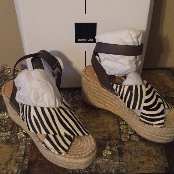 Dolce Vita Carsie Wedge Sandal 7.5 Zebra - Picture 3 of 7